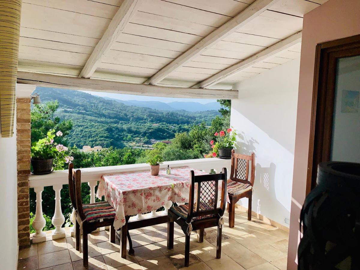 Ermones Odyssesas Bungalow Vátos Esterno foto